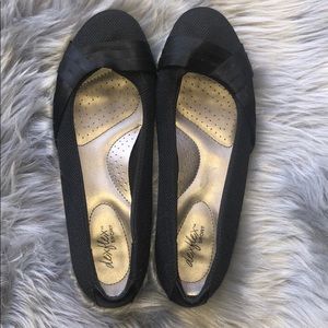 Dexflex Comfort Black Flats